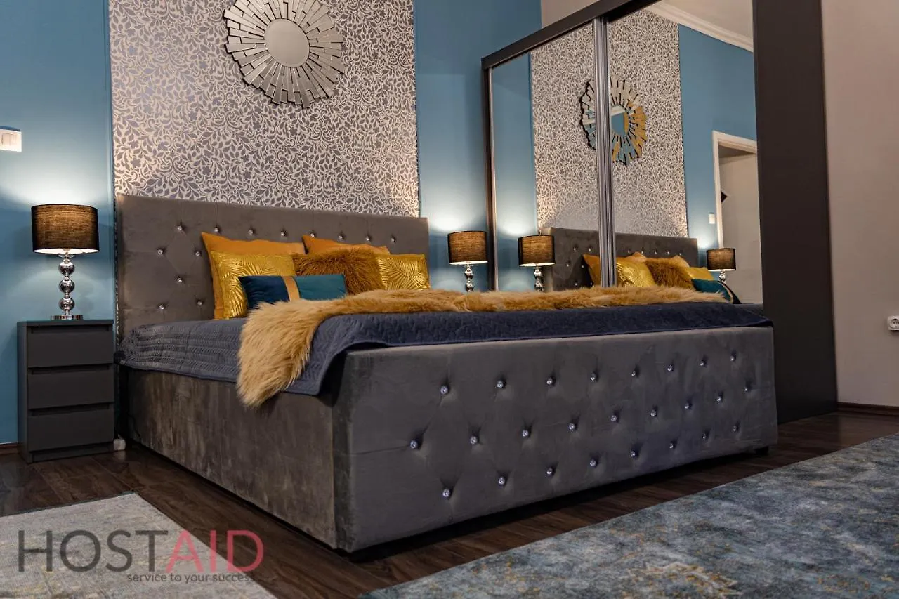V68 Design Apartment - Hostaid Budapest 0*,