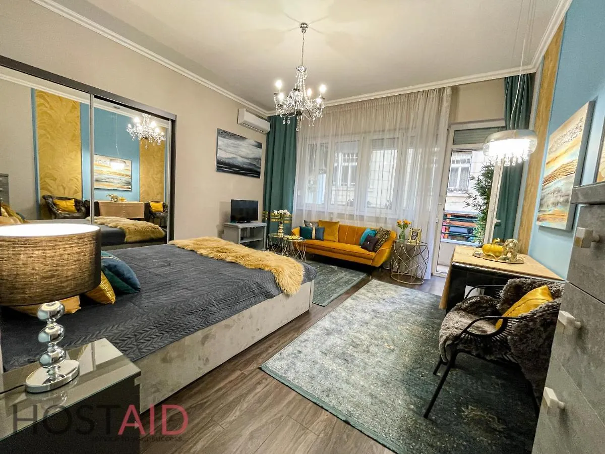 V68 Design Apartment - Hostaid Budapest