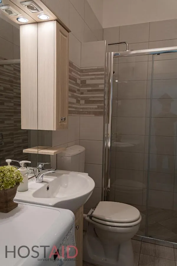 V68 Design Apartment - Hostaid Budapest