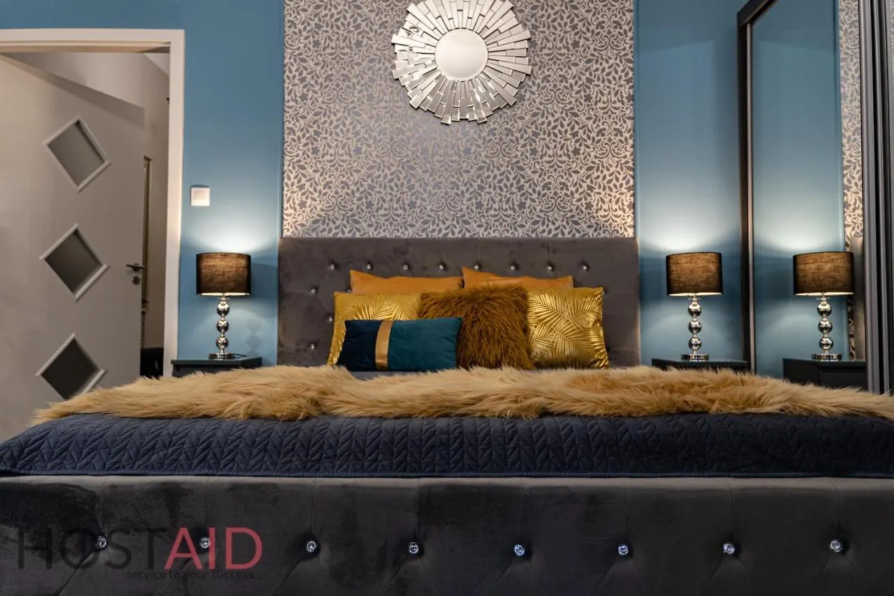 V68 Design Apartment - Hostaid Budapest 0*,