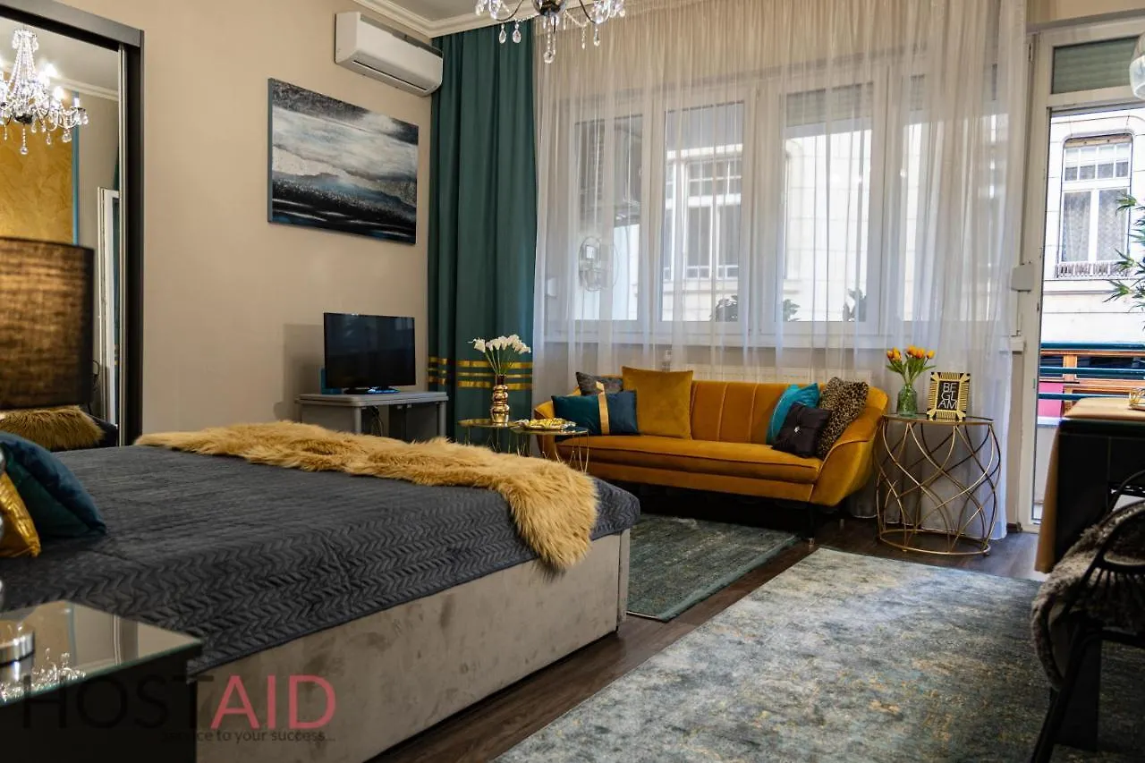 V68 Design Apartment - Hostaid Budapest